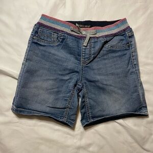 Girls Vigoss size 16 the Malibu mid length jean shorts